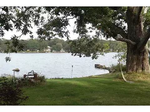 124 Corys Ln, Fall River, MA 02721 photo 4