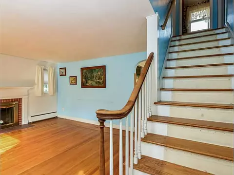 81 Hardwick St, Warwick, RI 02889 photo 3
