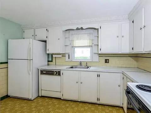 81 Hardwick St, Warwick, RI 02889 photo 8
