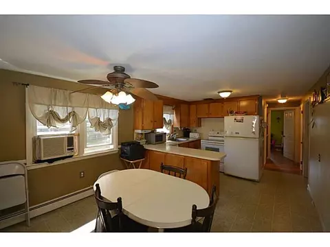 136 Phillips Ave, Warwick, RI 02888 photo 8