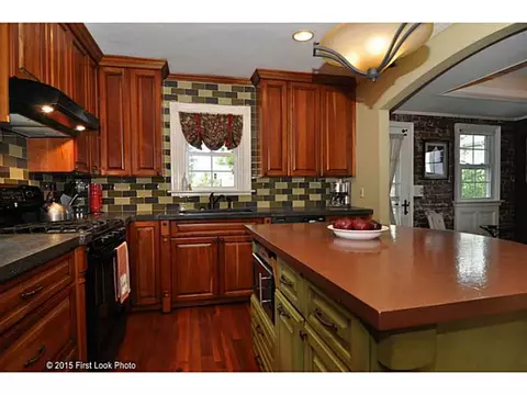 53 Cedar Ave, Riverside, RI 02915 photo 8