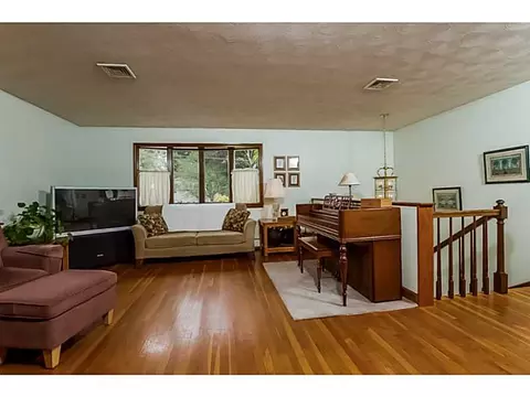6 Prudence Ln, Warren, RI 02885 photo 6
