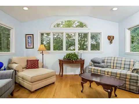 6 Prudence Ln, Warren, RI 02885 photo 9