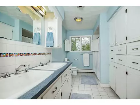 6 Prudence Ln, Warren, RI 02885 photo 10