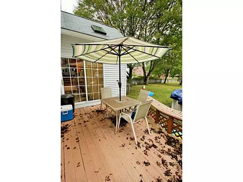 102 Temple St, Woonsocket, RI 02895 photo 21