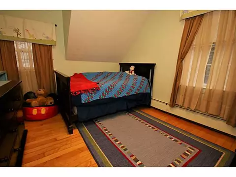 102 Temple St, Woonsocket, RI 02895 photo 11