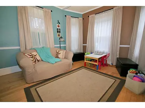 102 Temple St, Woonsocket, RI 02895 photo 2