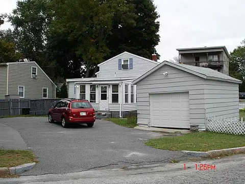 269 Orchard St, Woonsocket, RI 02895 photo 5