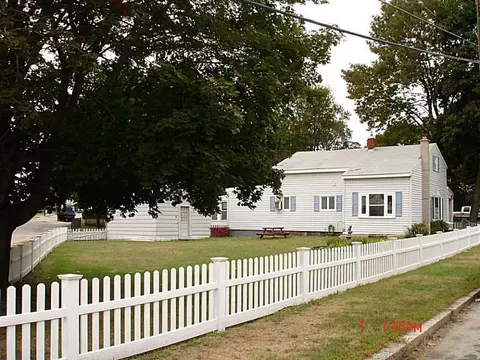 269 Orchard St, Woonsocket, RI 02895 photo 3