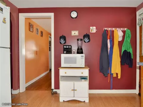 84 Wayne St, Warwick, RI 02889 photo 8
