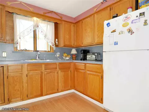 84 Wayne St, Warwick, RI 02889 photo 6