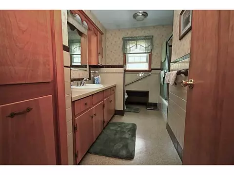 159 Circle Dr, West Warwick, RI 02893 photo 8