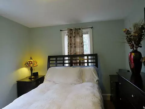 76 Autumn St, Cranston, RI 02910 photo 9