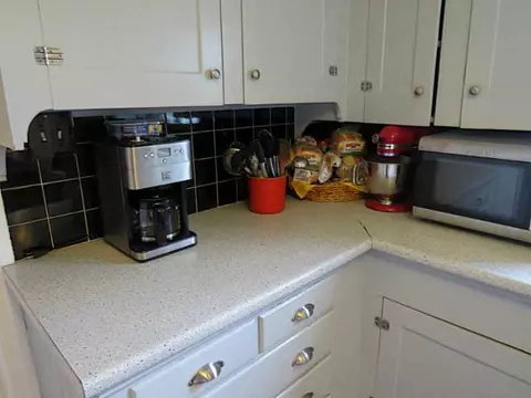 76 Autumn St, Cranston, RI 02910 photo 3