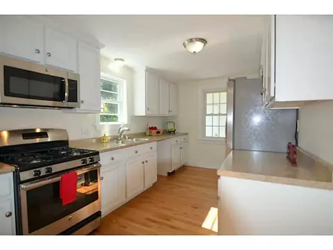 6 Abbey Ave, Warwick, RI 02888 photo 3