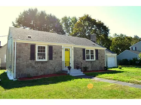 6 Abbey Ave, Warwick, RI 02888 photo 2