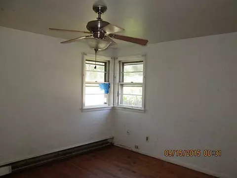 81 Torrington Dr, Warwick, RI 02889 photo 9