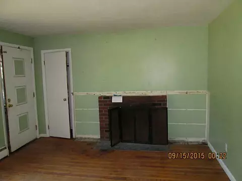 81 Torrington Dr, Warwick, RI 02889 photo 7