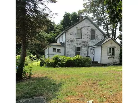 154 Grove Ave, Warwick, RI 02889 photo 2