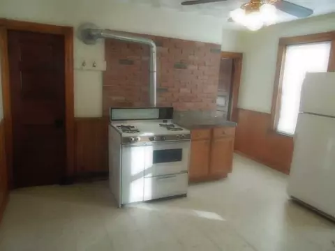 185 Adams St, Woonsocket, RI 02895 photo 10