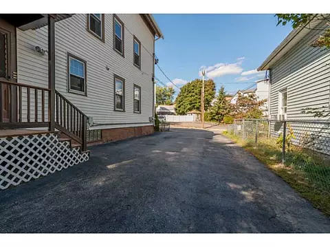 222 Mason St, Woonsocket, RI 02895 photo 5