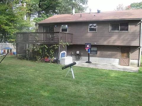 18 Sutton Ave, Warwick, RI 02889 photo 2