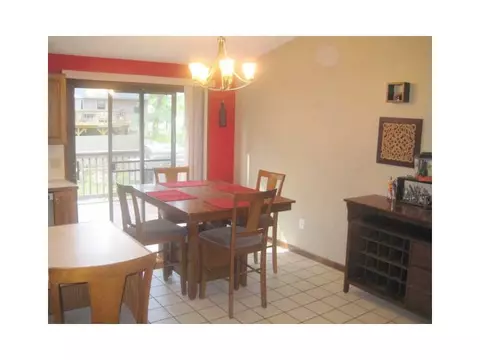 18 Sutton Ave, Warwick, RI 02889 photo 4