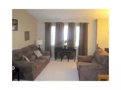 18 Sutton Ave, Warwick, RI 02889 photo 5