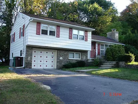 286 Morse Ave, Woonsocket, RI 02895 photo 1