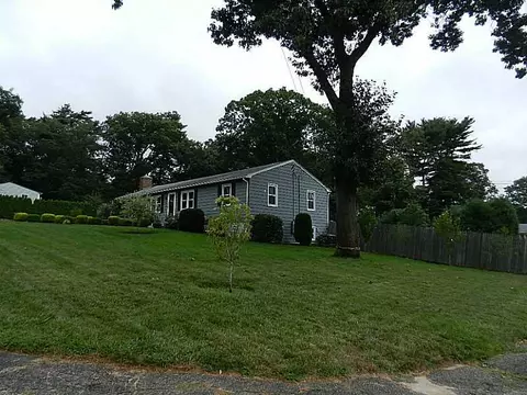 1 Oak Rd, Coventry, RI 02816 photo 2