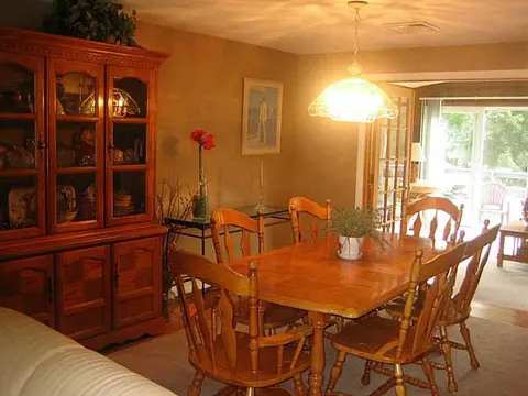 100 Janet Dr, Warwick, RI 02886 photo 9