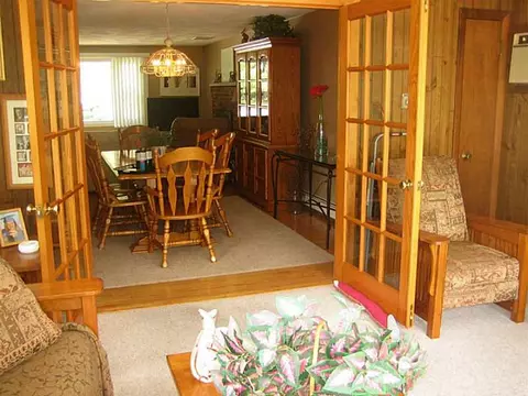 100 Janet Dr, Warwick, RI 02886 photo 5