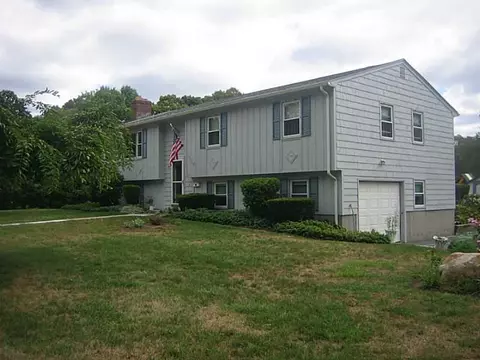 100 Janet Dr, Warwick, RI 02886 photo 1