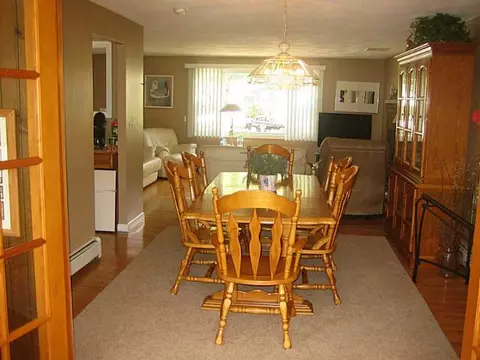 100 Janet Dr, Warwick, RI 02886 photo 8