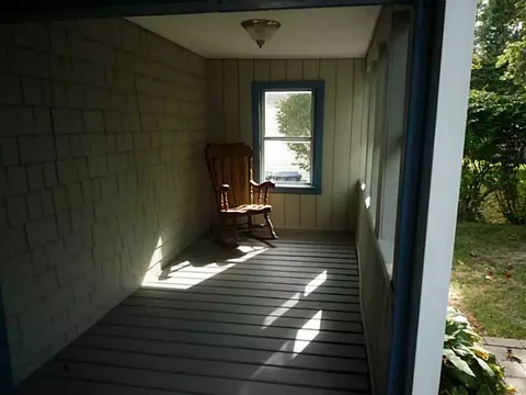 85 Wesleyan Ave, Warwick, RI 02886 photo 19