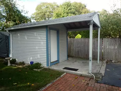 85 Wesleyan Ave, Warwick, RI 02886 photo 22