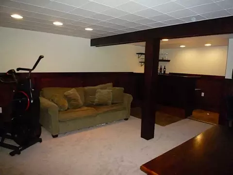 85 Wesleyan Ave, Warwick, RI 02886 photo 14