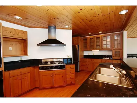 485 Atlantic Ave, Westerly, RI 02891 photo 6