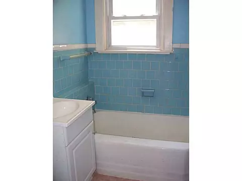 68 Phebe St, Woonsocket, RI 02895 photo 5