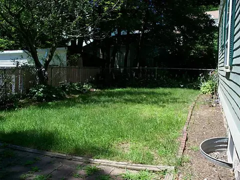 68 Phebe St, Woonsocket, RI 02895 photo 2