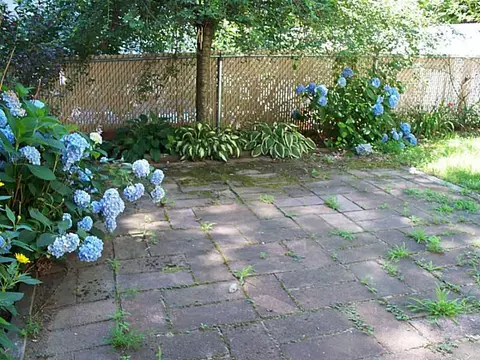 68 Phebe St, Woonsocket, RI 02895 photo 3