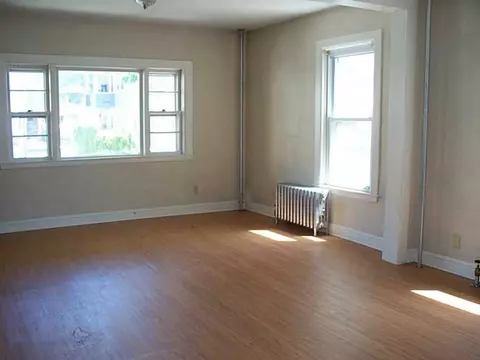 68 Phebe St, Woonsocket, RI 02895 photo 6