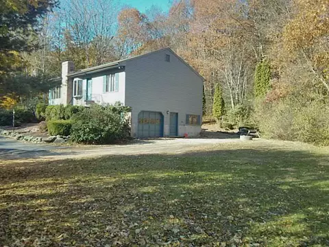 147 Chestnut Oak Rd, Glocester, RI 02814 photo 6