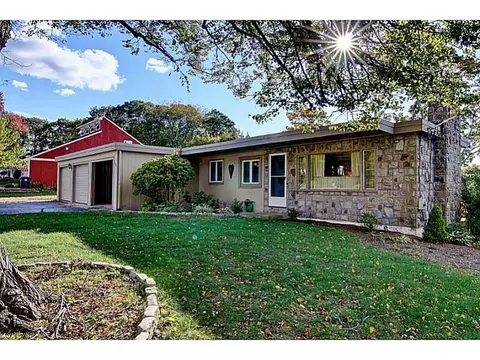 108 Fostmere Ct, Warwick, RI 02889 photo 3