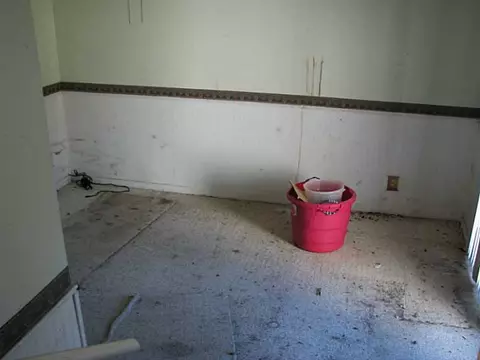 61 Wayne St, Warwick, RI 02889 photo 11