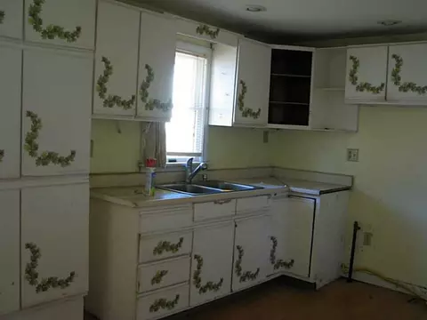 61 Wayne St, Warwick, RI 02889 photo 8