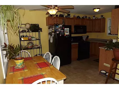 240 Front St, Woonsocket, RI 02895 photo 2
