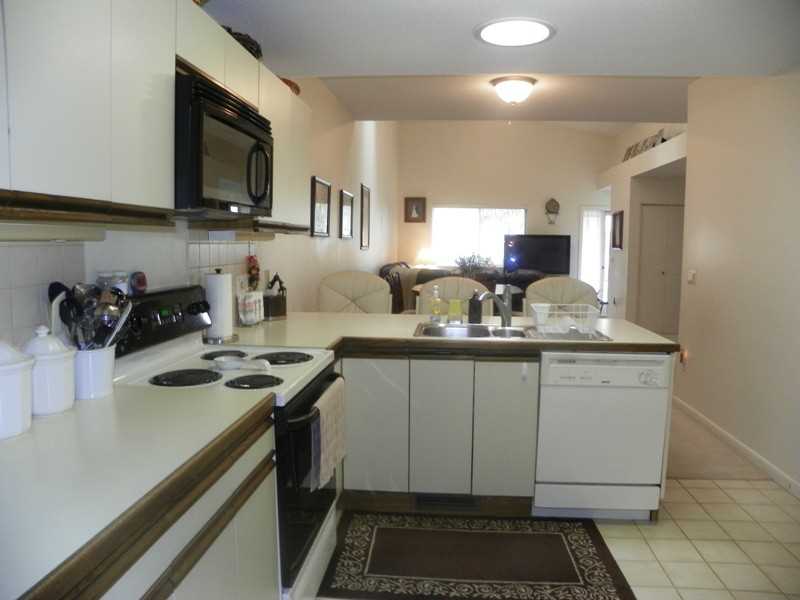 891 Halifax Dr, Warwick, RI 02886 photo 9
