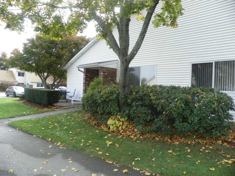 891 Halifax Dr, Warwick, RI 02886 photo 7