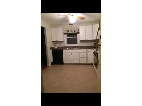 24 Monroe Dr, Coventry, RI 02816 photo 2